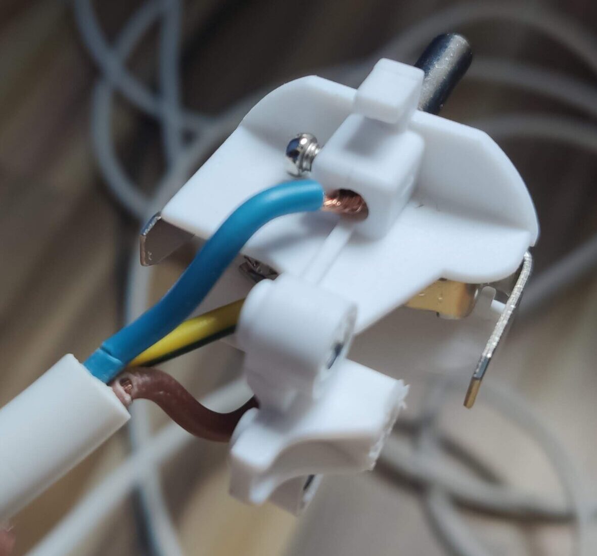 Csatlakozó javítás előtt